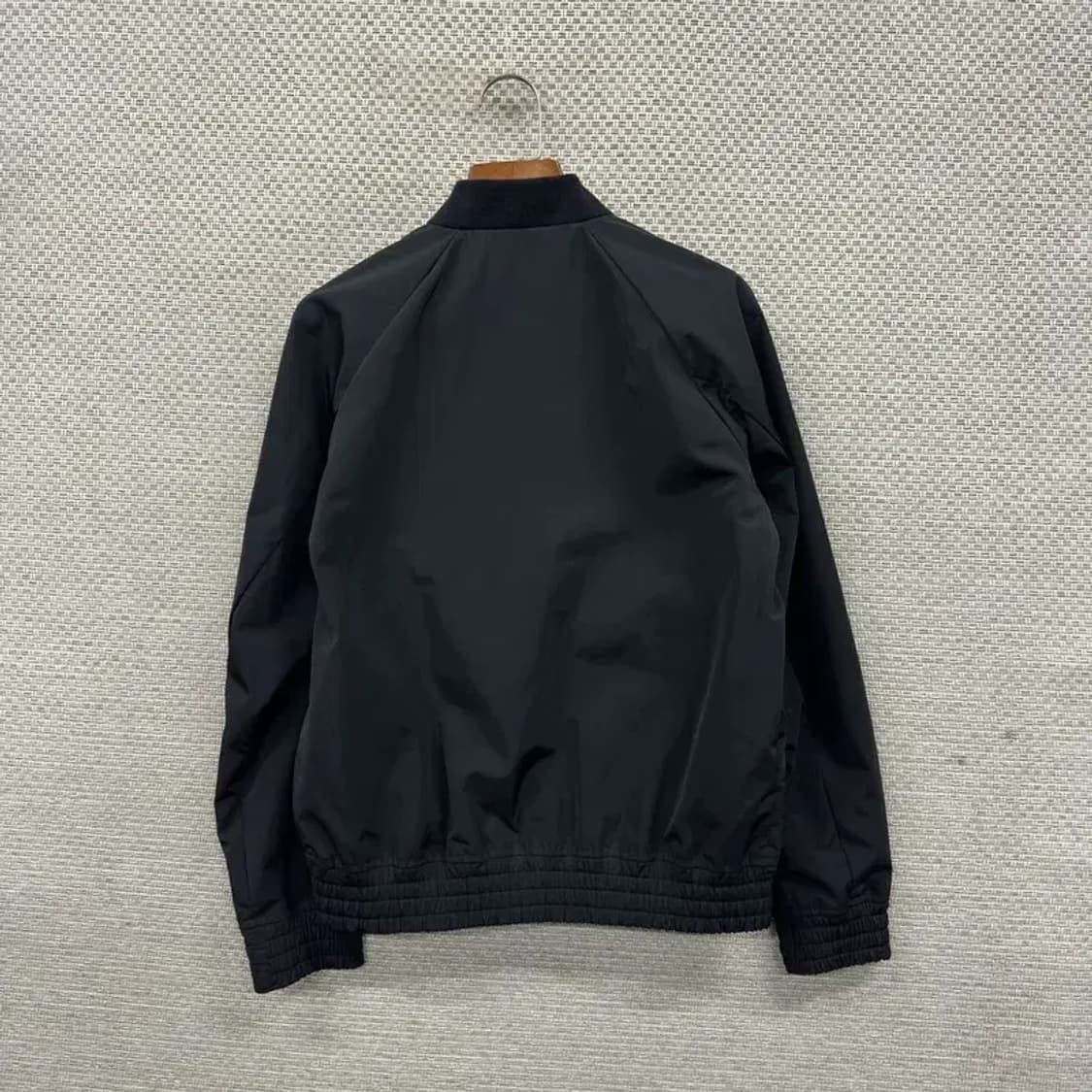 빈폴 캐주얼 자수로고 바람막이 항공점퍼 90 A01731 상품이미지2