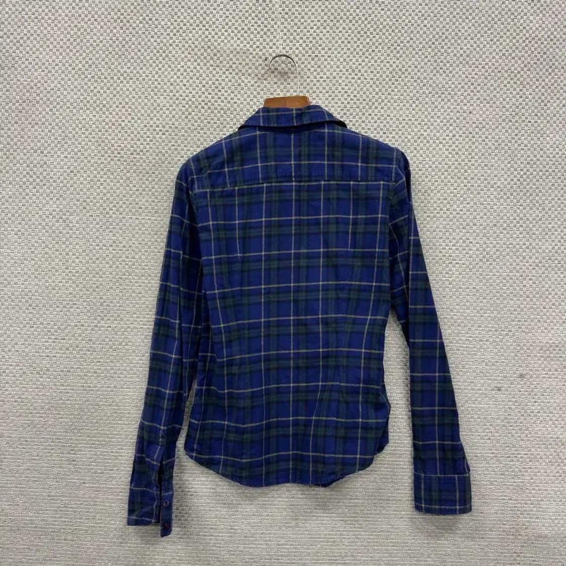 빈폴 캐주얼 큐빅로고 프릴 긴팔 셔츠 85 A01744 상품이미지2