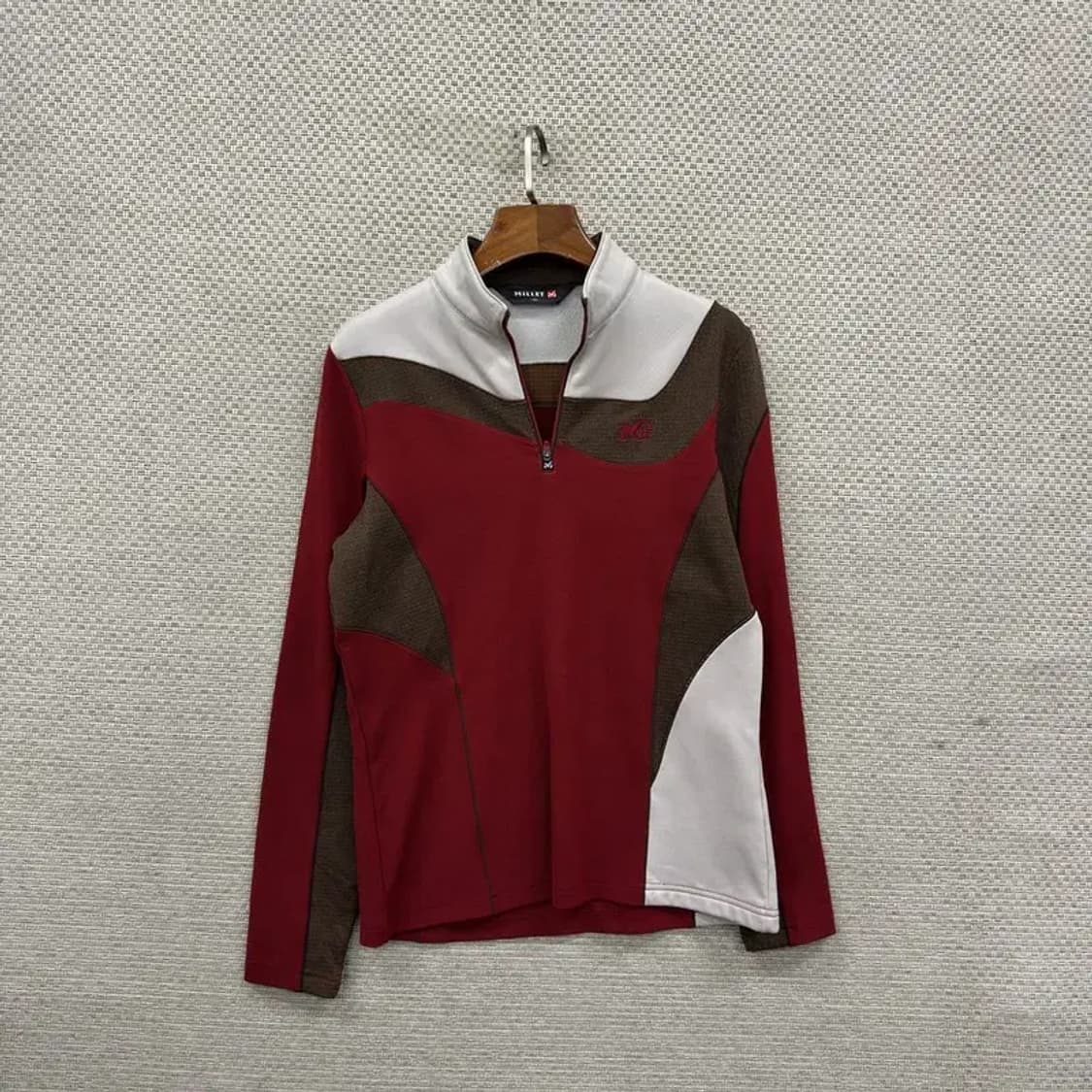 밀레 아웃도어 자수로고 약기모 반집업 긴팔티 95 A01887 상품이미지1