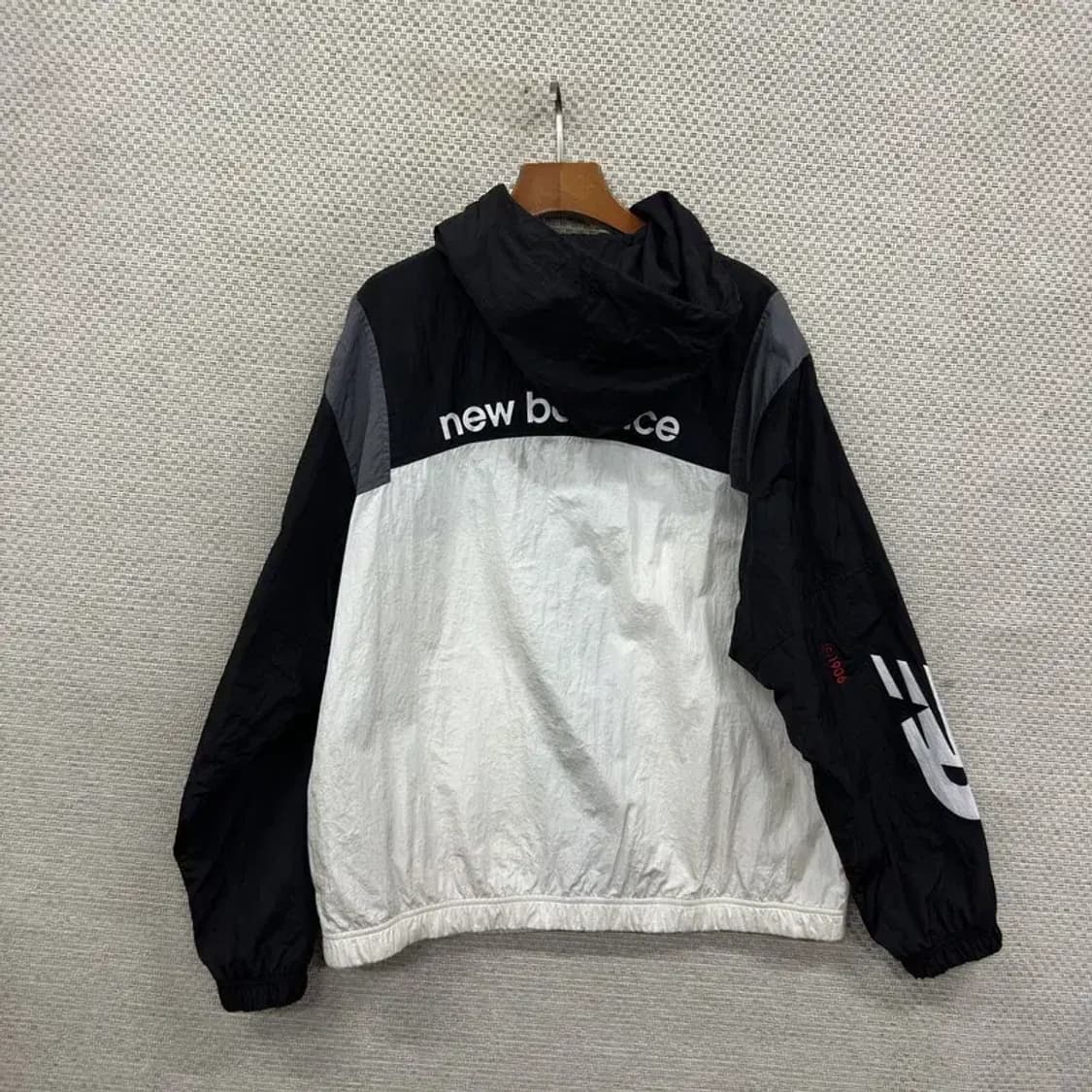 뉴발란스 캐주얼 배색 윈드러너 바람막이 자켓 L A01913 상품이미지2