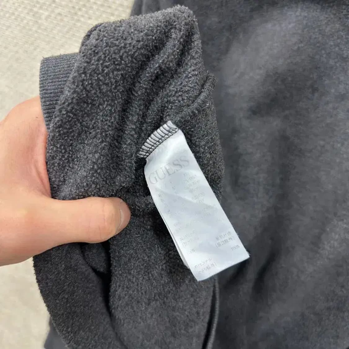 게스 캐주얼 로고 뽀글이 후리스 스웻셔츠 맨투맨 XL A01899 상품이미지4