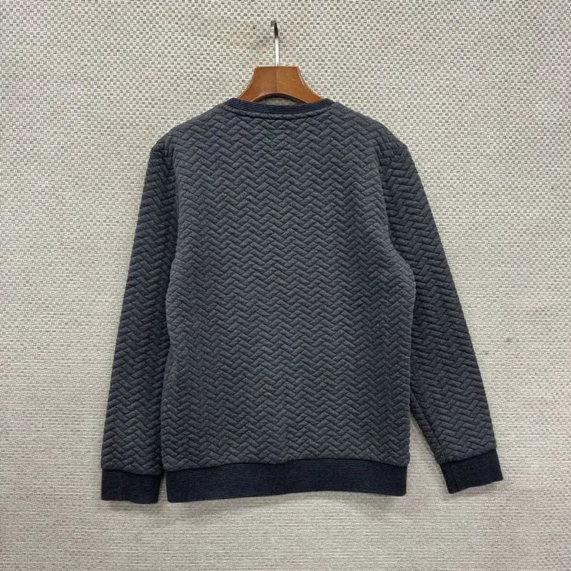 헤지스 캐주얼 자수로고 스웻셔츠 맨투맨 100 A01962 상품이미지2