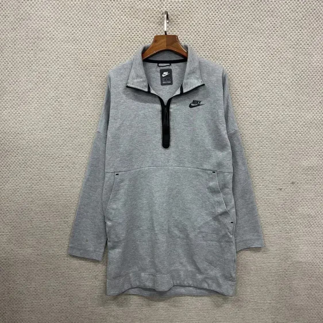 나이키 테크팩 프린팅로고 긴팔 반집업 원피스 L A01963 상품이미지1