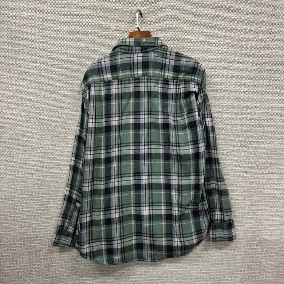 유니클로 캐주얼 포켓 긴팔 셔츠 105 A01968 상품이미지2