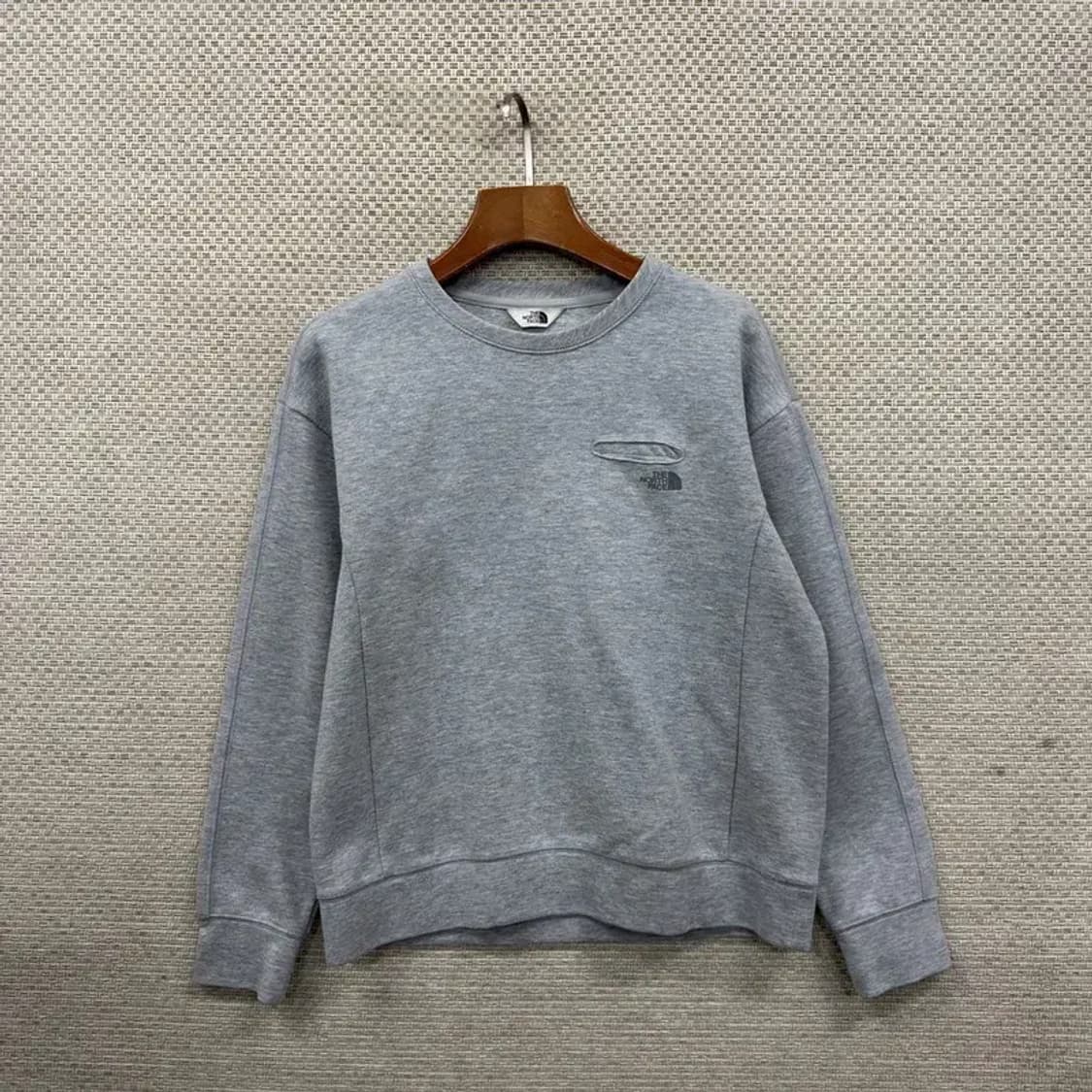 노스페이스 아웃도어 프린팅로고 크롭 스웻셔츠 맨투맨 85 A01970 상품이미지1