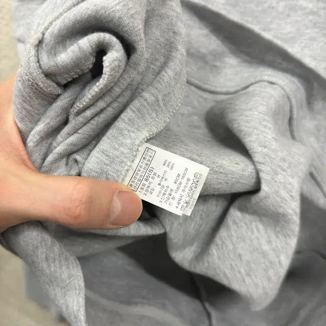 노스페이스 아웃도어 프린팅로고 크롭 스웻셔츠 맨투맨 85 A01970 상품이미지4