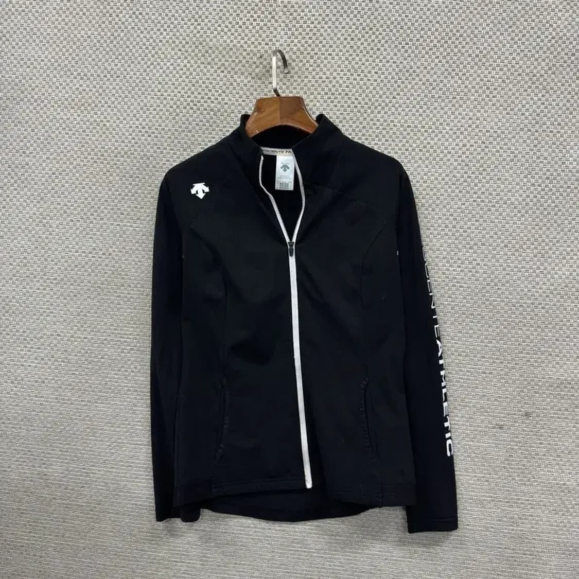 데상트 캐주얼 프린팅로고 트랙탑 져지 집업 90 A01974 상품이미지1