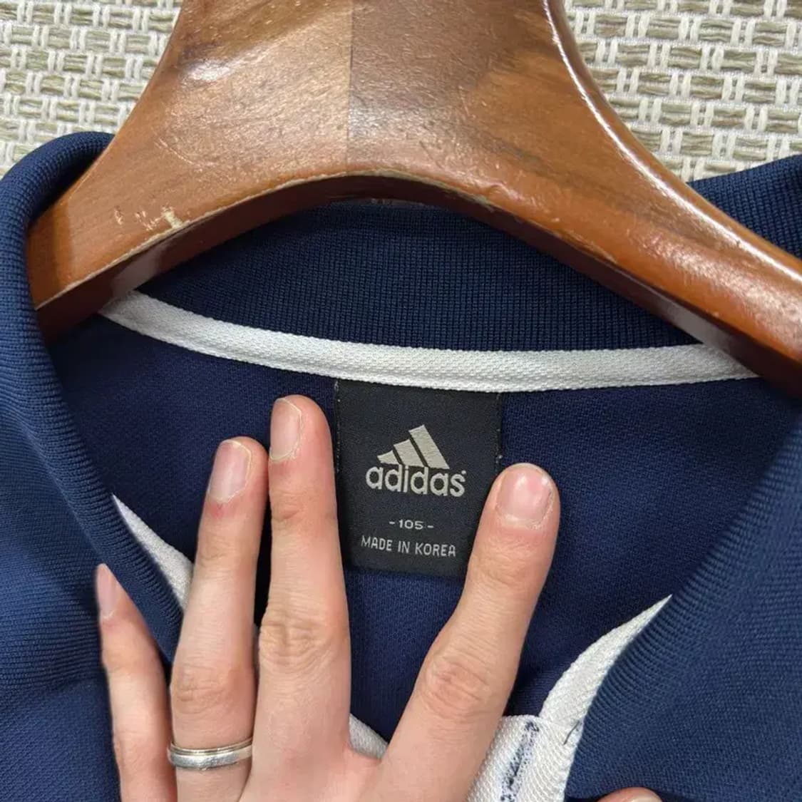 아디다스 캐주얼 자수로고 긴팔카라티 105 A01978 상품이미지3