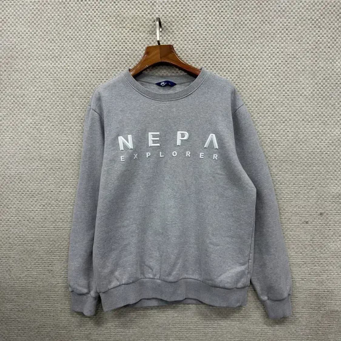 네파 아웃도어 패치로고 약기모 스웻셔츠 맨투맨 100 A01989 상품이미지1