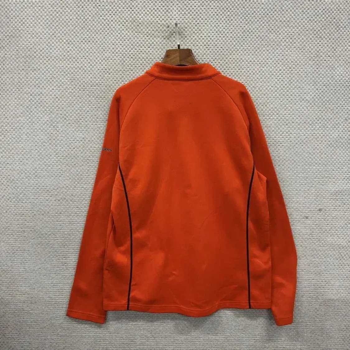 네파 아웃도어 자수로고 약기모 반집업 긴팔티 105 A02065 상품이미지2