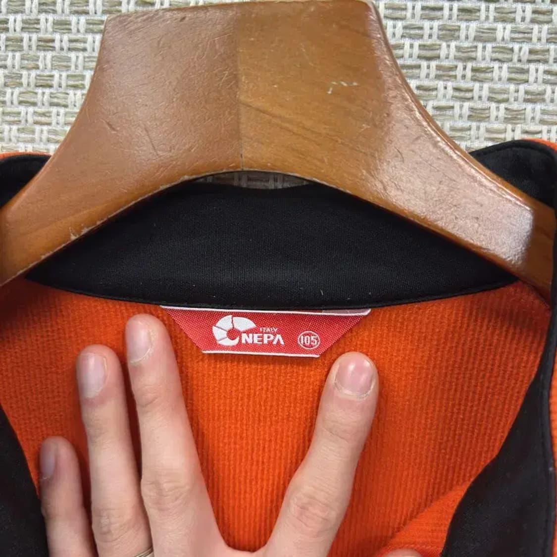 네파 아웃도어 자수로고 약기모 반집업 긴팔티 105 A02065 상품이미지3