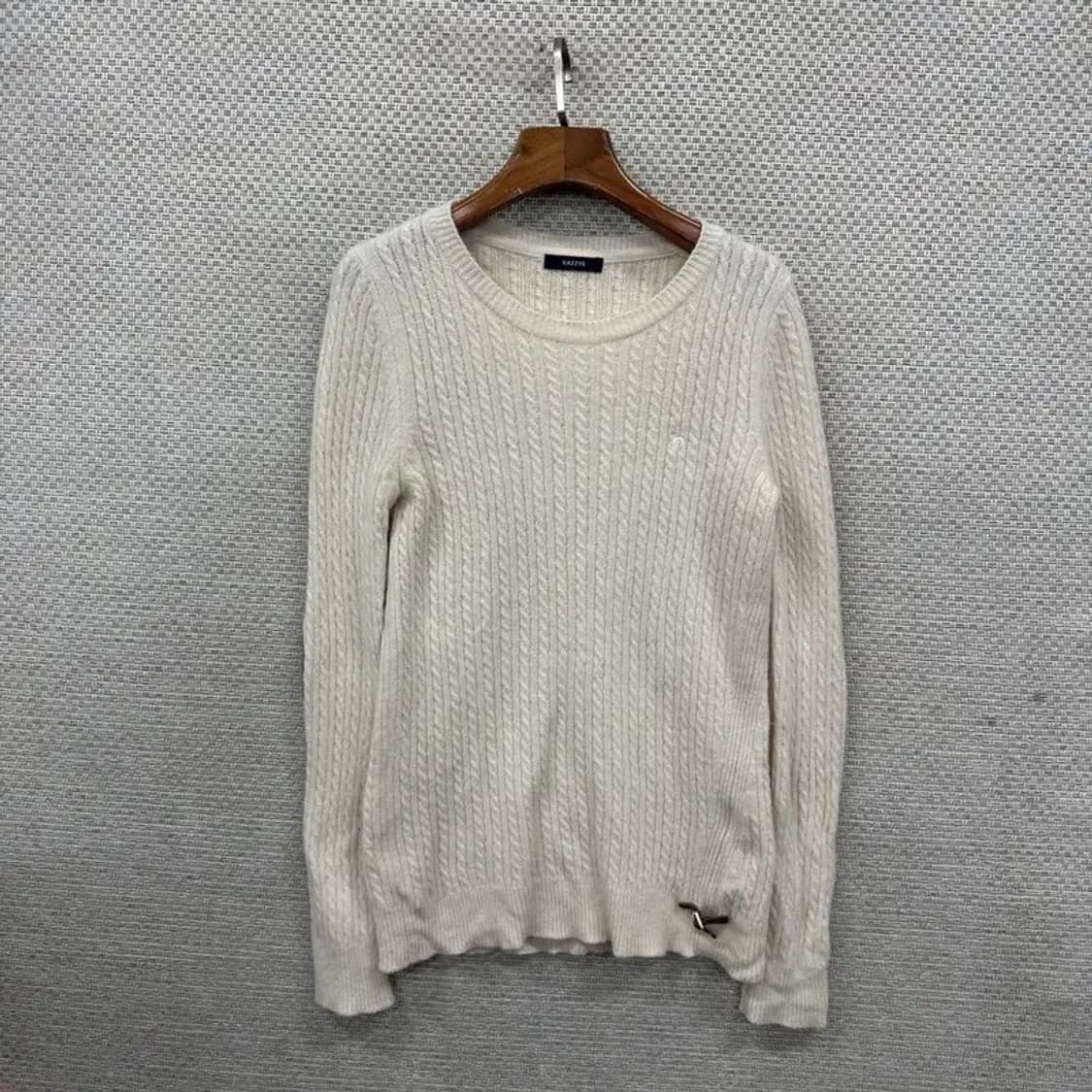 헤지스 캐주얼 자수로고 울 캐시미어 니트 스웨터 90 A02057 상품이미지1