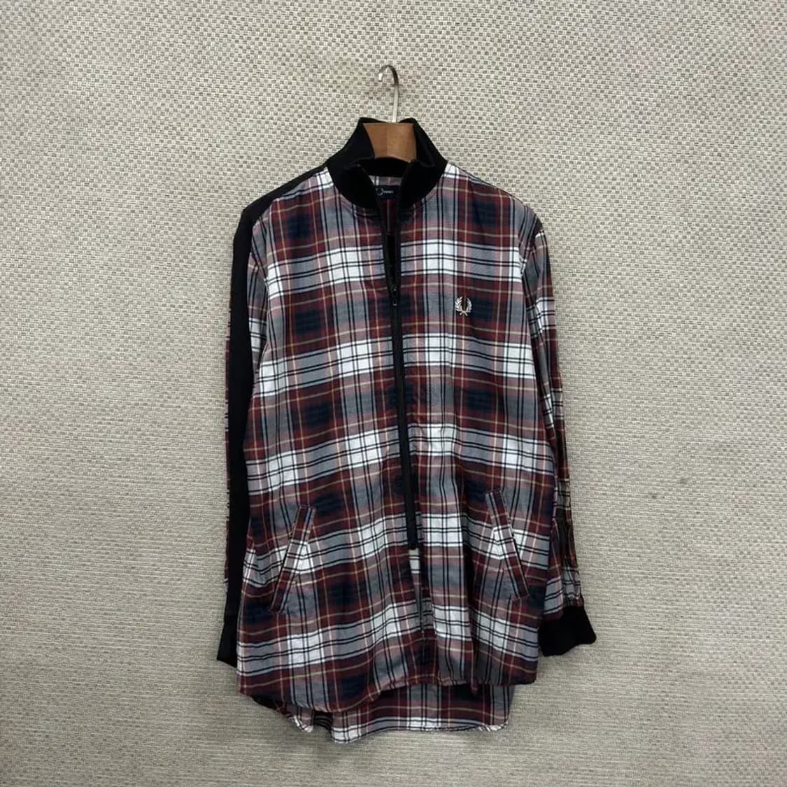 프레드페리 자수로고 홑겹 오버핏 바람막이 S A02138 상품이미지1