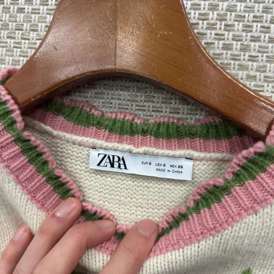 자라 ZARA 타이거 아크릴 크롭 니트 S A02205 상품이미지3