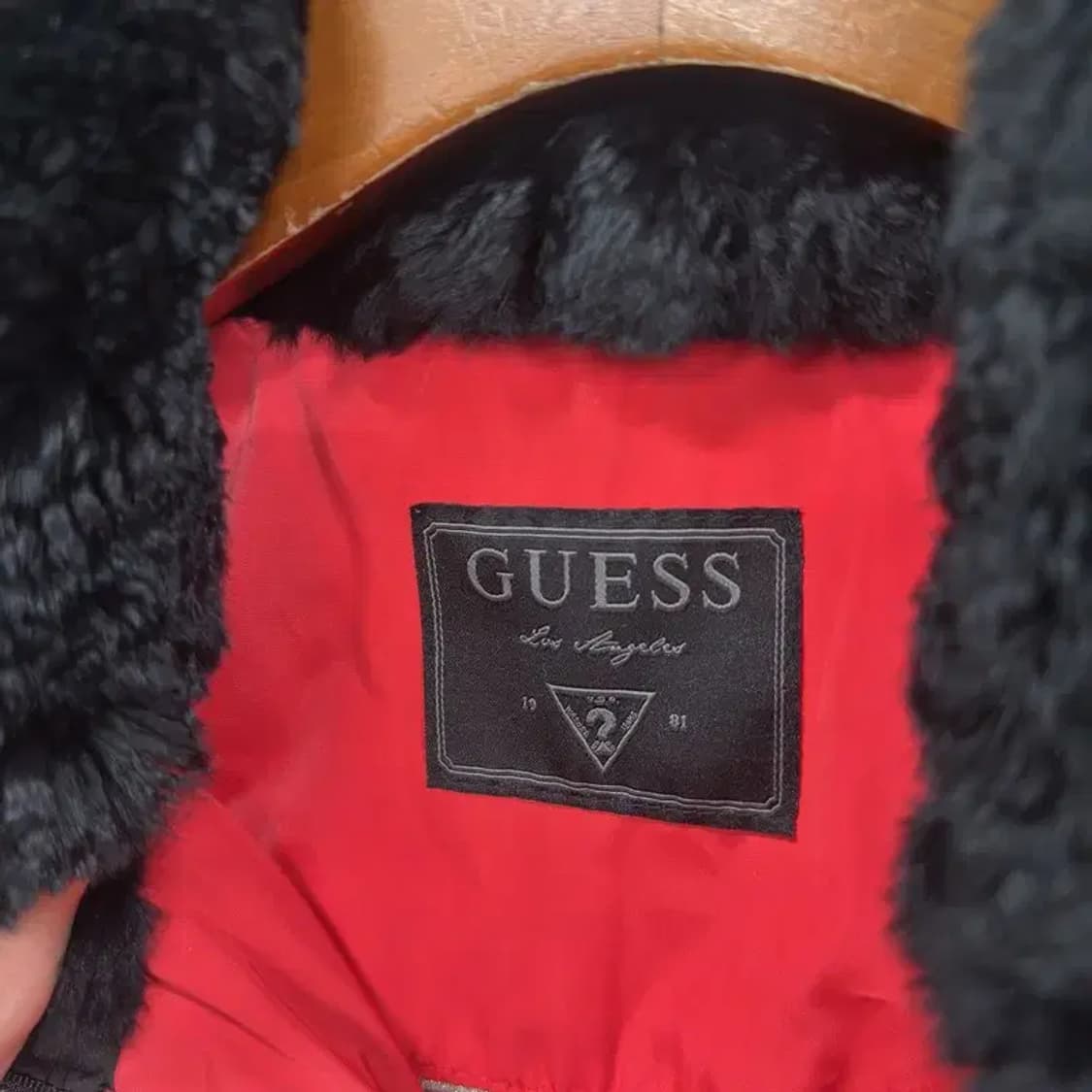 게스 폭스퍼 오리털 덕다운 패딩 점퍼 M A02206 상품이미지3