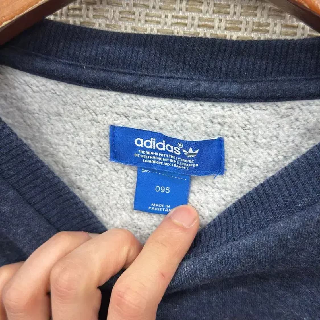 아디다스 캐주얼 자수로고 약기모 스웻셔츠 맨투맨 95 A02297 상품이미지3