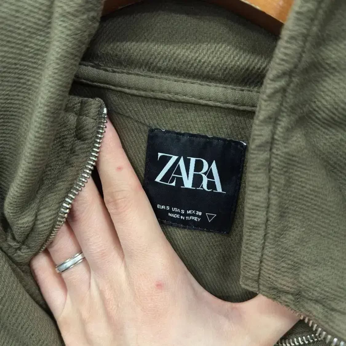 자라 ZARA 오버핏 카키 반집업 후드티 S A02370 상품이미지3