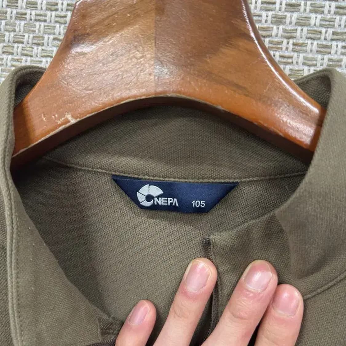 네파 아웃도어 자수로고 반집업 긴팔티 105 A02376 상품이미지3