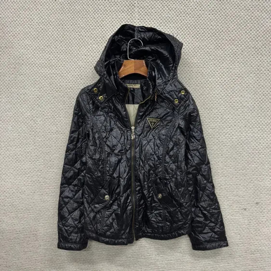 게스 금장로고 Y2K 퀄팅 경량 패딩 자켓 M A02458 상품이미지1