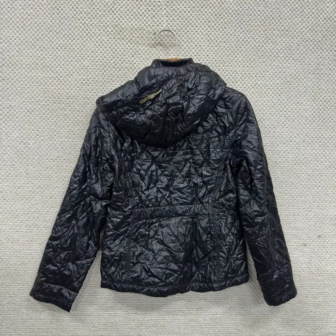 게스 금장로고 Y2K 퀄팅 경량 패딩 자켓 M A02458 상품이미지2