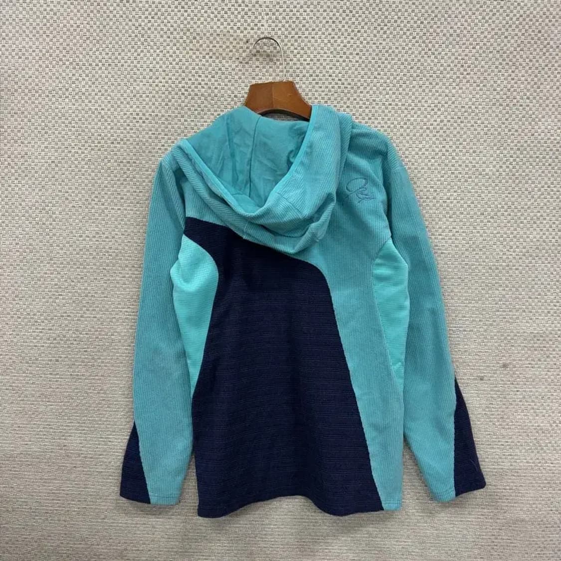 블랙야크 아웃도어 자수로고 후리스 반집업 후드티 100 A02465 상품이미지2