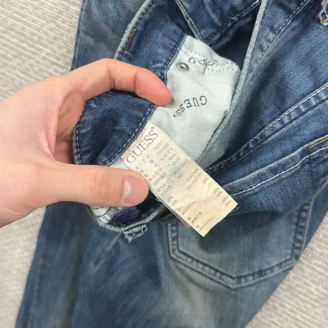 게스 금장로고 워싱 데님 청바지 31인치 A02479 상품이미지5