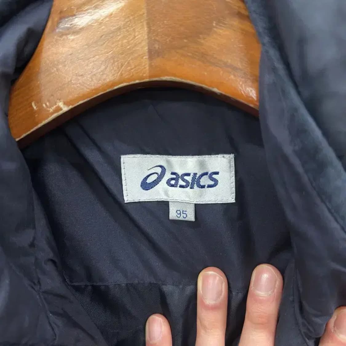 아식스 캐주얼 자수로고 퀄팅 경량 패딩 자켓 95 A02464 상품이미지3