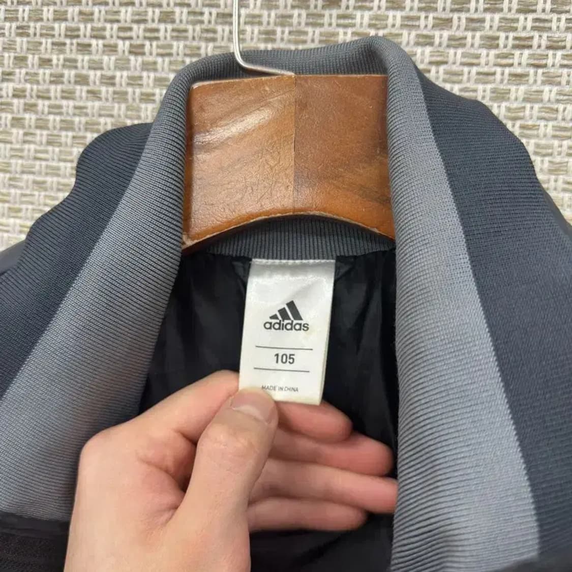 아디다스 캐주얼 프린팅로고 패딩 조끼 베스트 105 A02540 상품이미지3