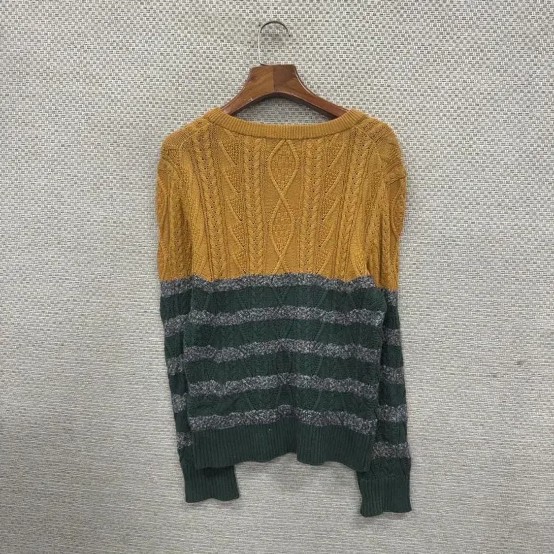 커스텀멜로우 캐주얼 케이블 배색 울 니트 스웨터 95 A02605 상품이미지2