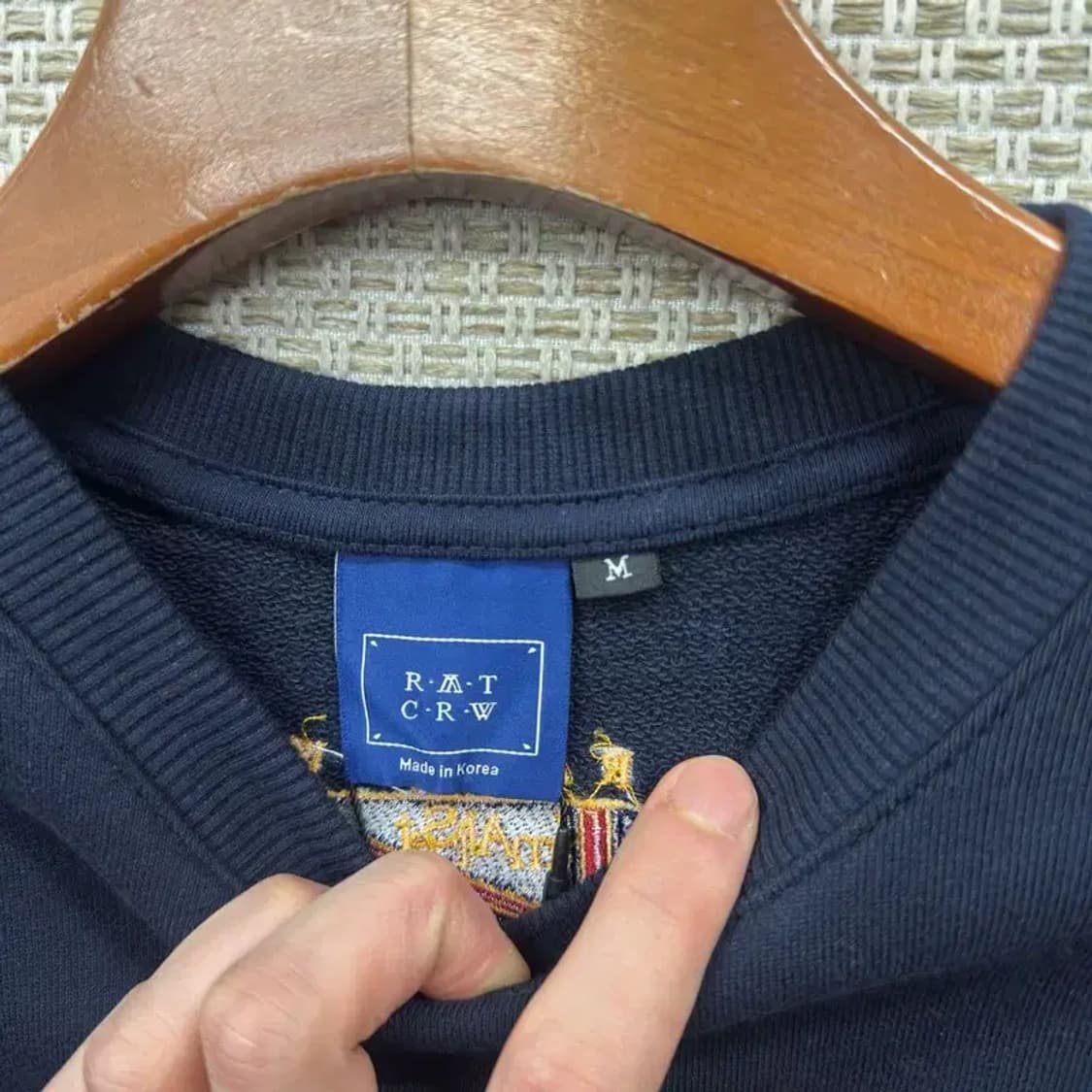 로맨틱크라운 캐주얼 자수로고 스웻셔츠 맨투맨 M A02607 상품이미지3