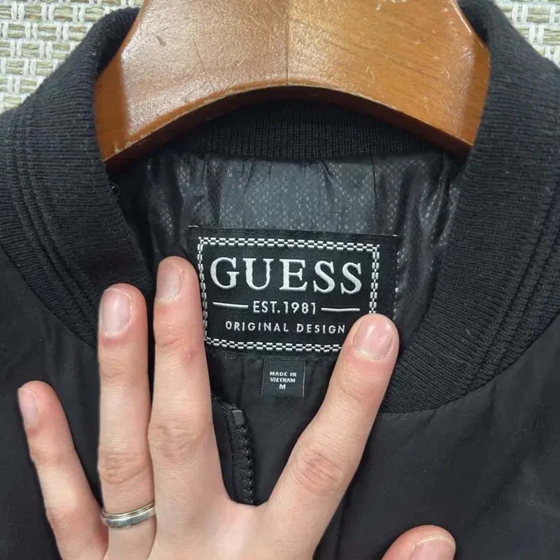 게스 캐주얼 오리털 덕다운 패딩 점퍼 M A02687 상품이미지3