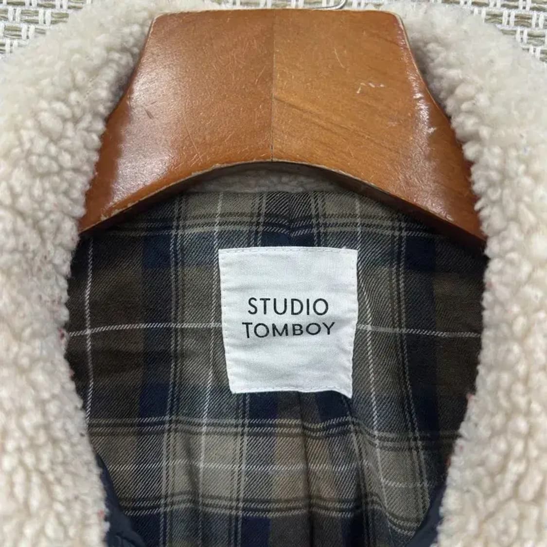 스튜디오톰보이 캐주얼 뽀글이카라 퀄팅 경량 패딩 F A02693 상품이미지3