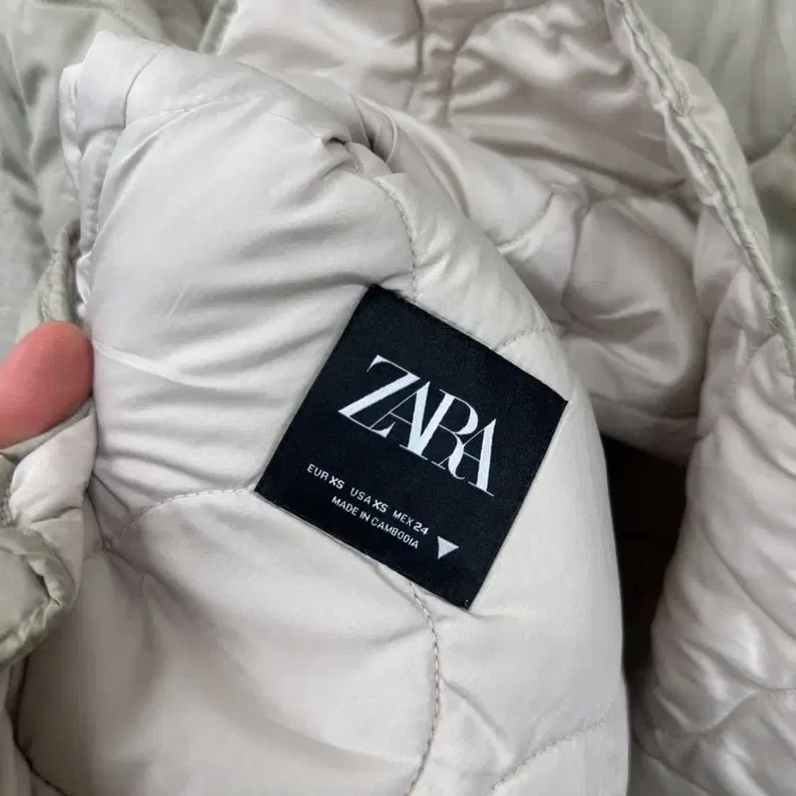자라 ZARA 캐주얼 깔깔이 퀄팅 경량 패딩 자켓 XS A02772 상품이미지3