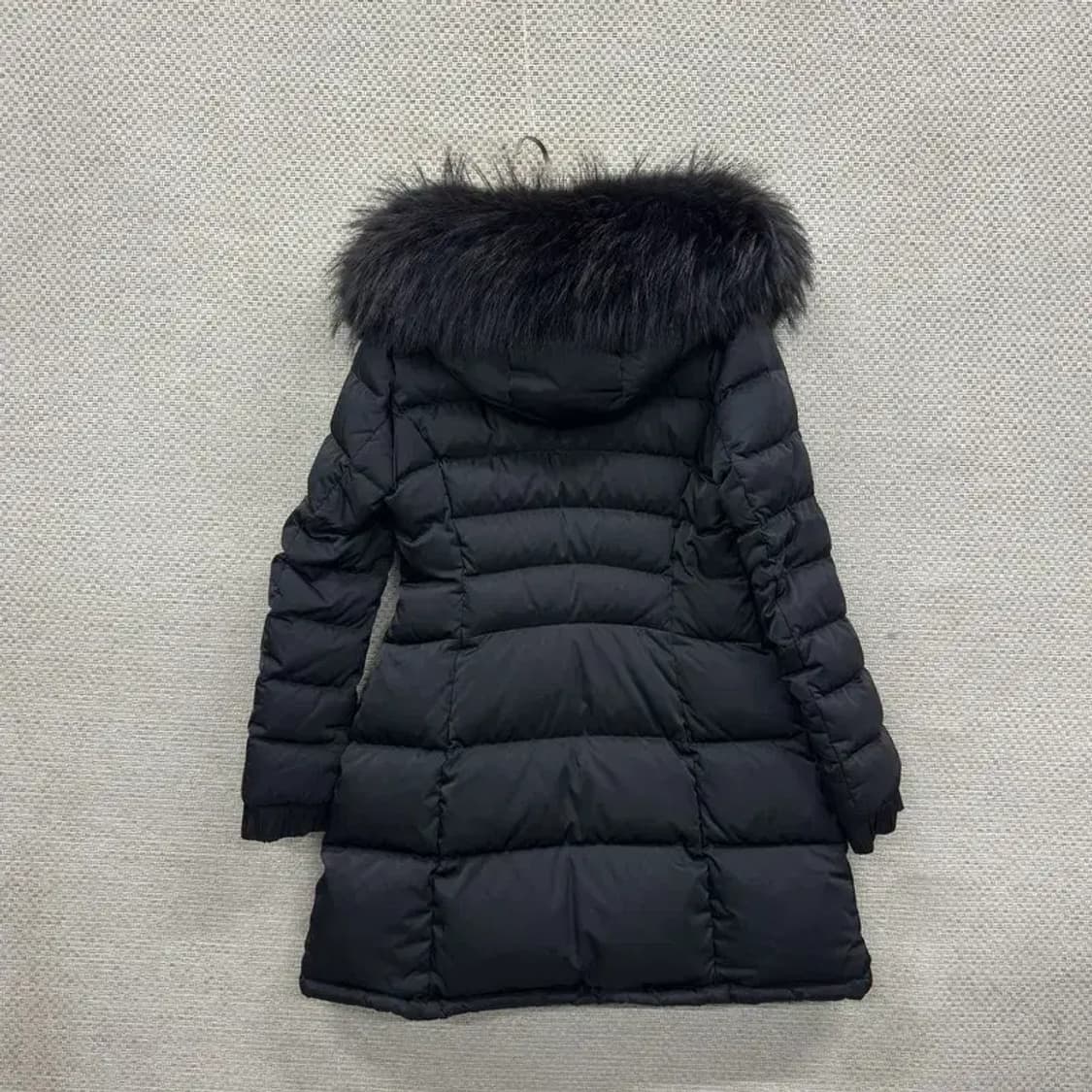 질스튜어트 너구리퍼 거위털 구스다운 롱 패딩 85 A02774 상품이미지2