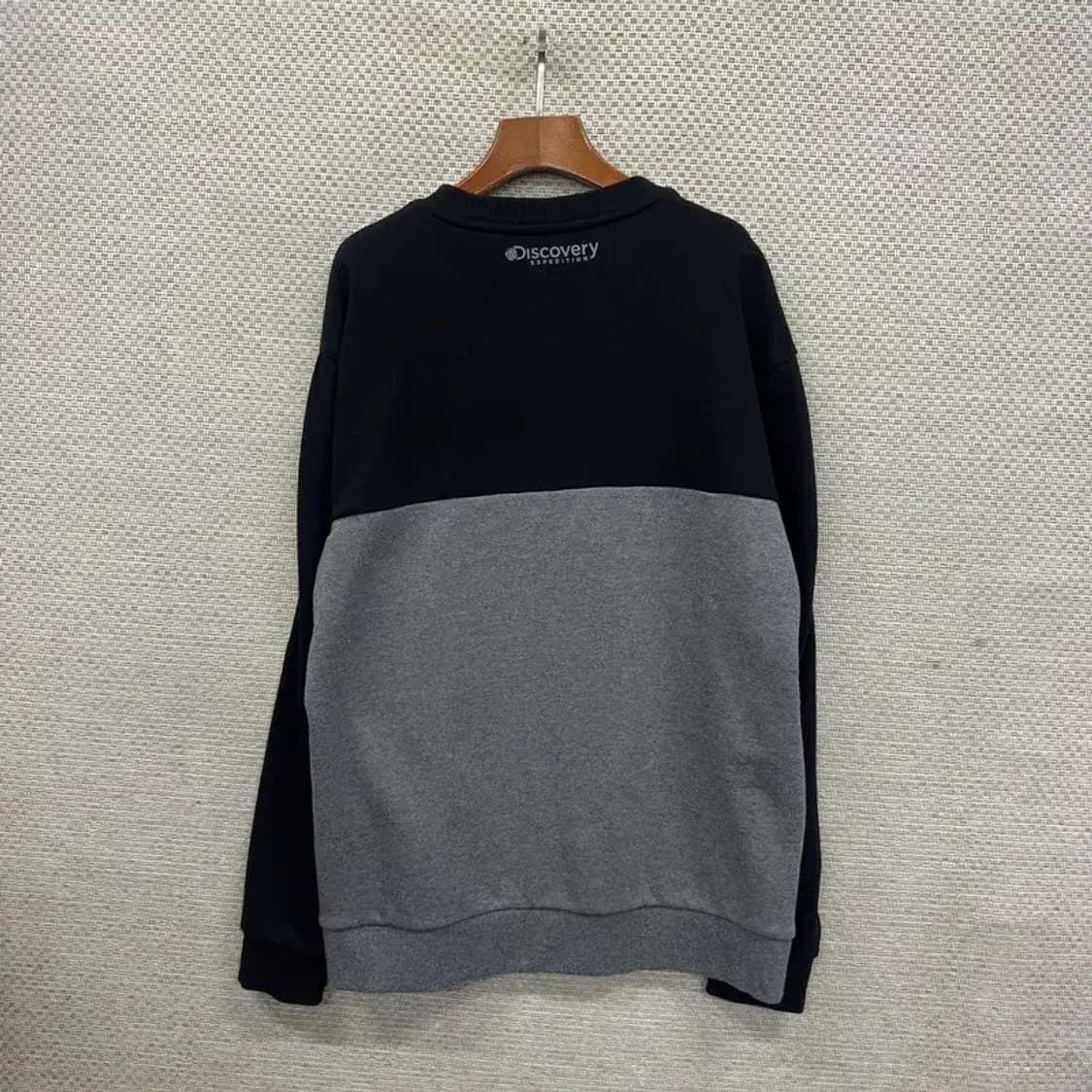 디스커버리 캐주얼 패치로고 스웻셔츠 맨투맨 100 A02857 상품이미지2