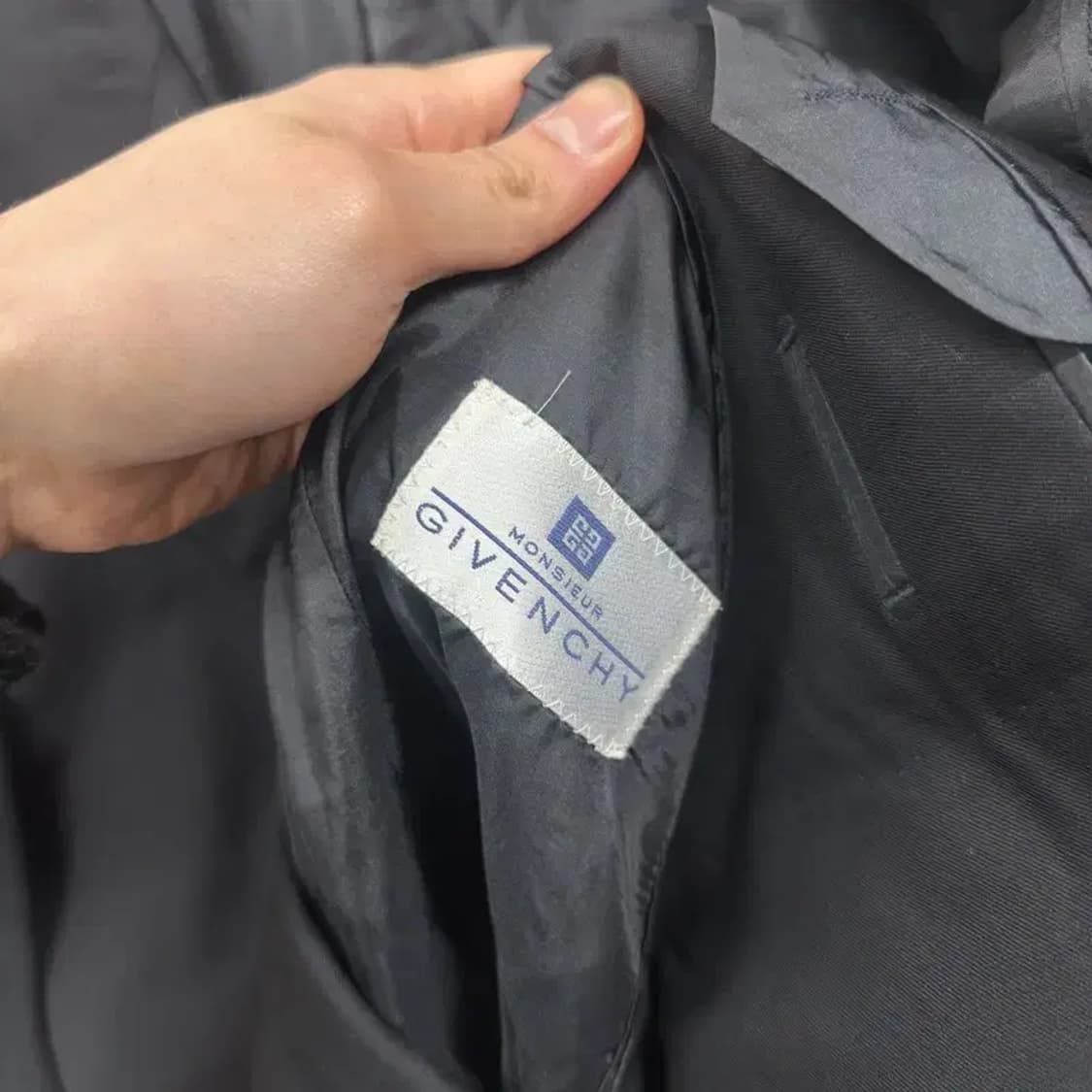 지방시 올드스쿨 버튼 블레이저 자켓 100 A02866 상품이미지4