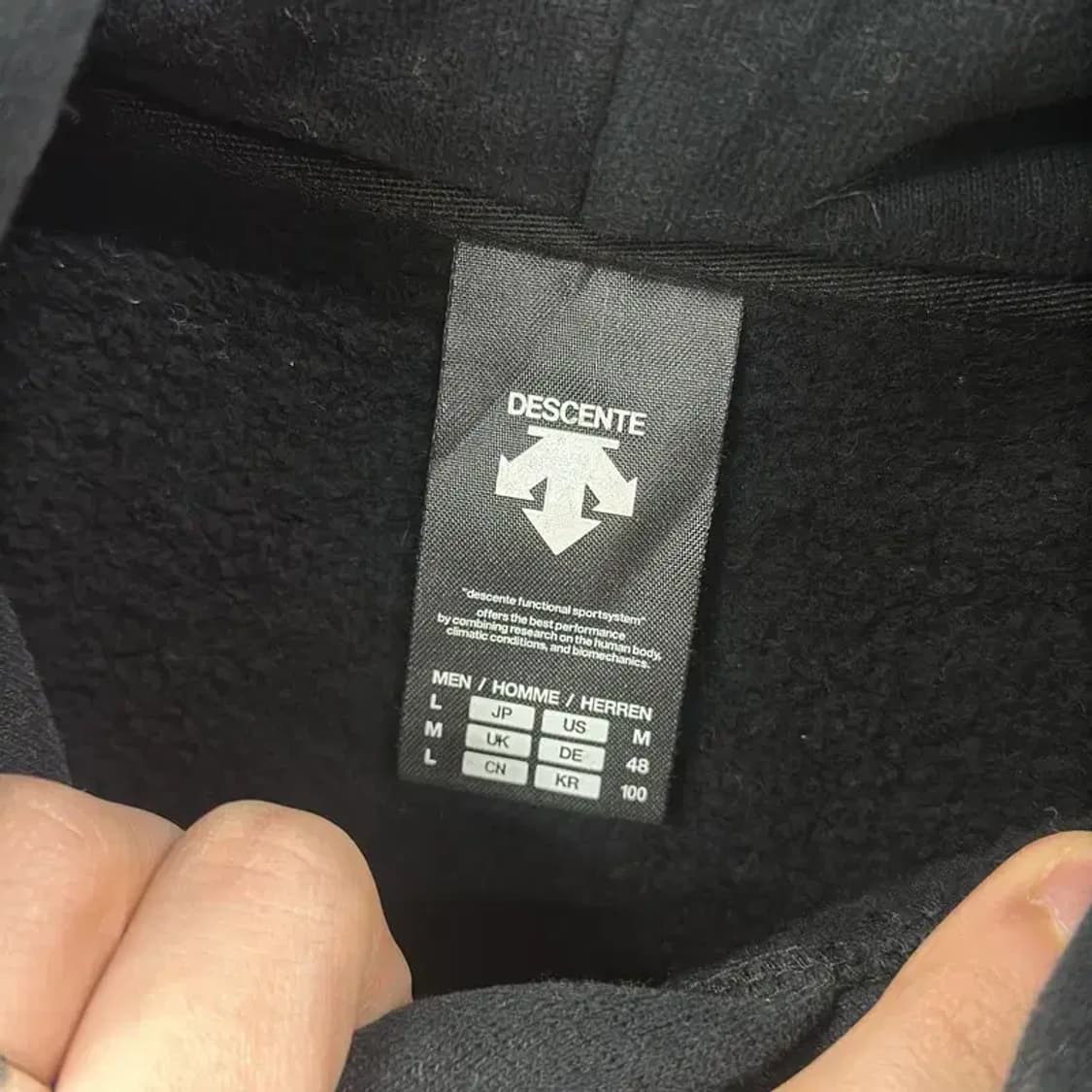 데상트 캐주얼 프린팅로고 약기모 후드티 L A02868 상품이미지3