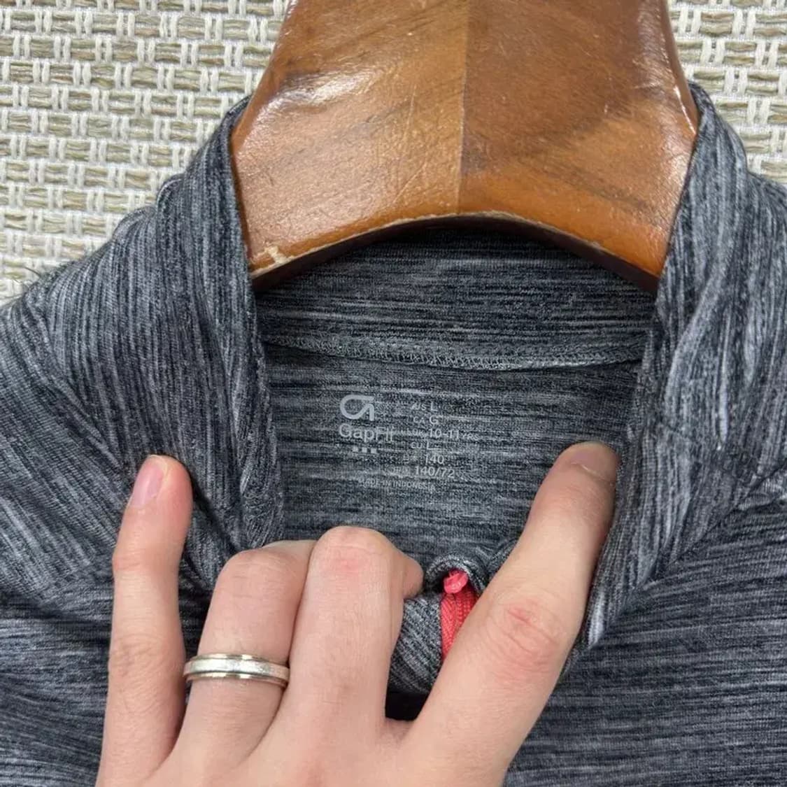 갭 GAP 트레이닝 반집업 스판 긴팔티 L A02947 상품이미지3