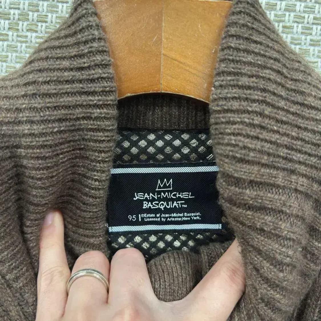 장미쉘바스키아 은장로고 울 니트 점퍼 95 A03008 상품이미지4