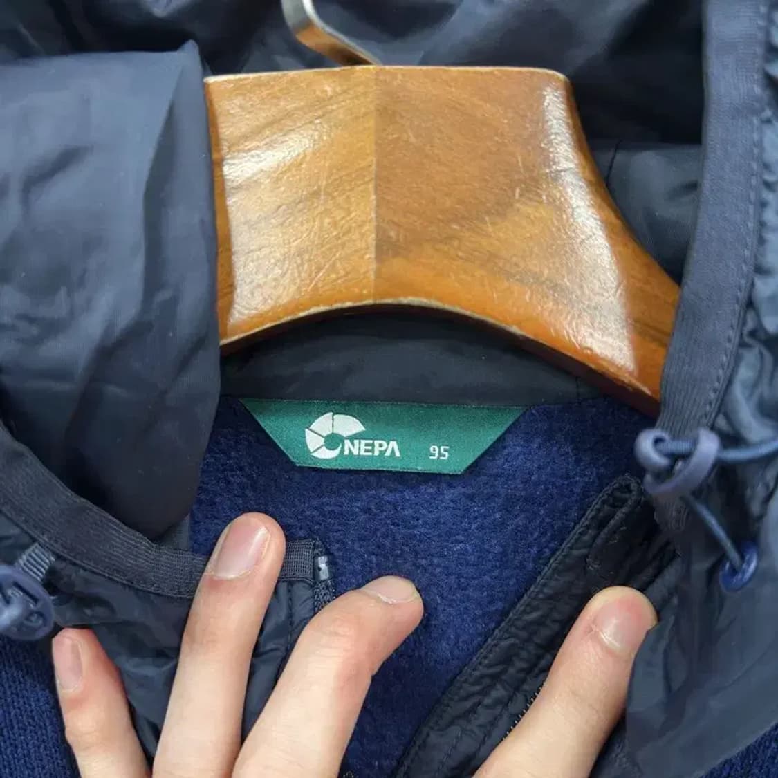 네파 아웃도어 프린팅로고 약기모 후드집업 95 A03017 상품이미지3