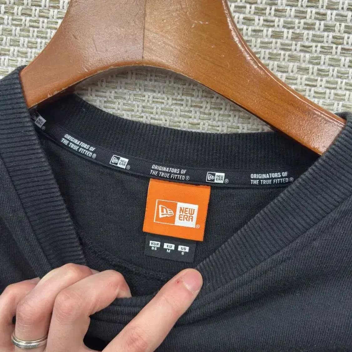 뉴에라 캐주얼 자수 스웻셔츠 맨투맨 M A03093 상품이미지3