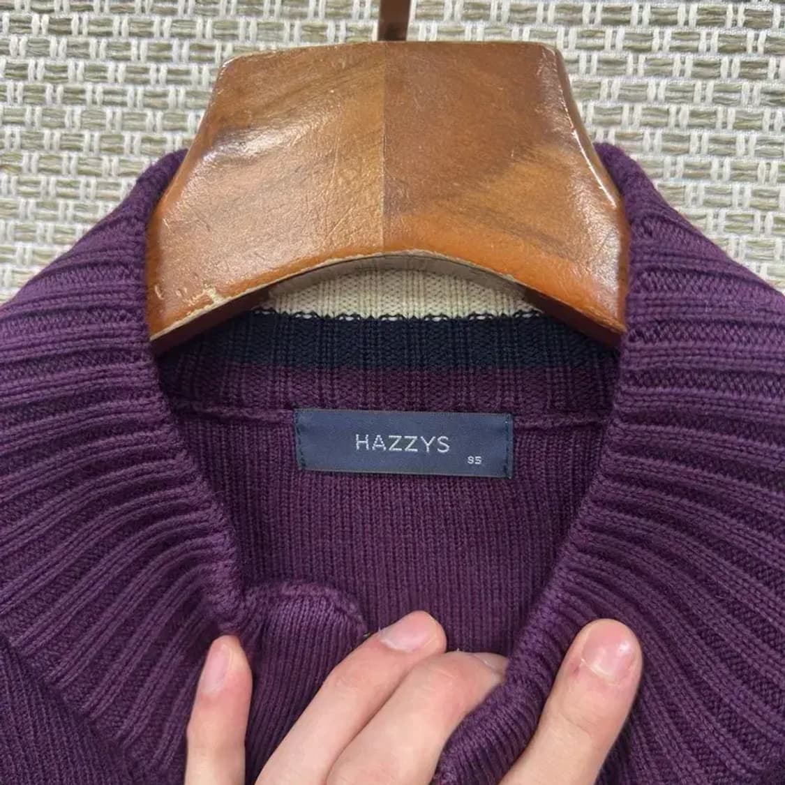 헤지스 캐주얼 자수로고 울 니트 집업 가디건 95 A03167 상품이미지3