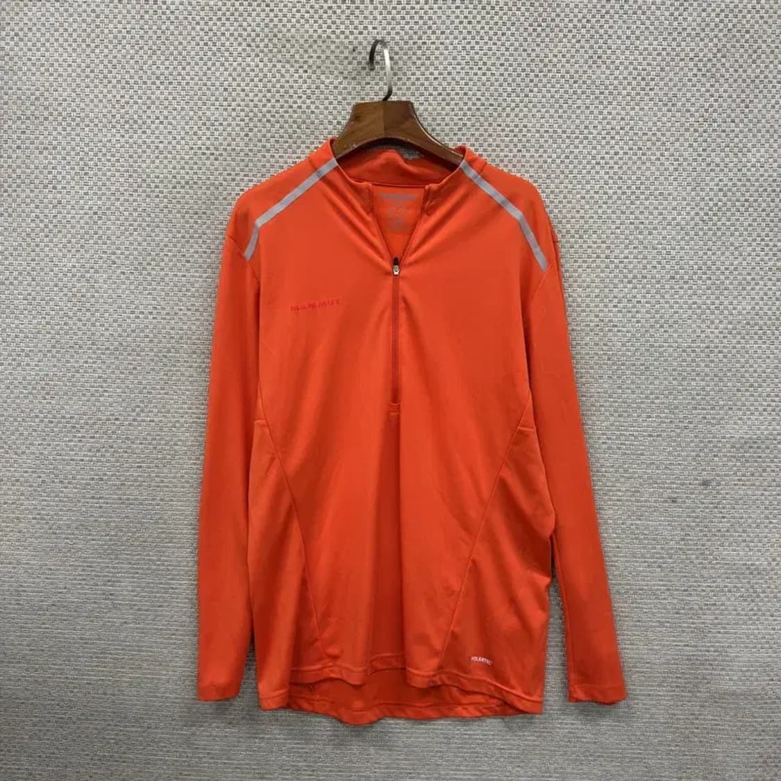 마무트 아웃도어 프린팅로고 반집업 긴팔티 XL A03250 상품이미지1