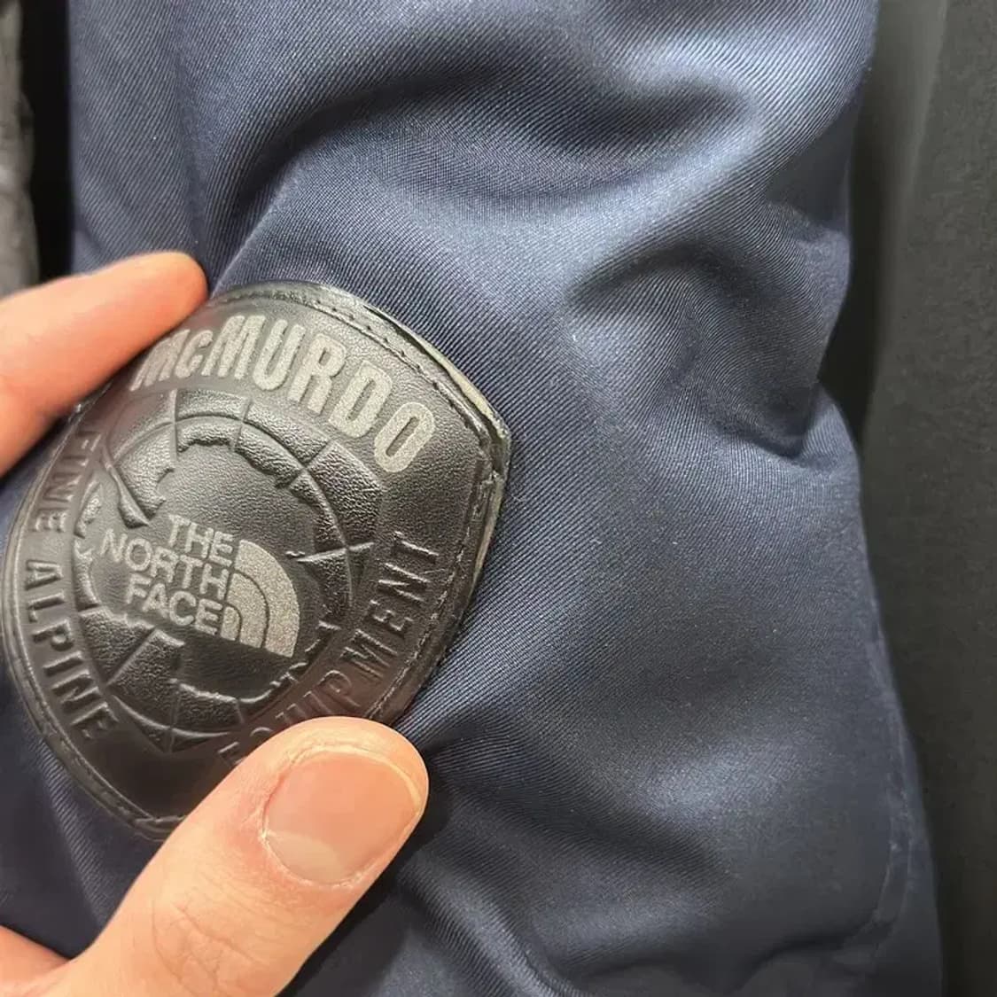 노스페이스 맥머도 자수로고 오리털 덕다운 패딩 점퍼 XS A03271 상품이미지5