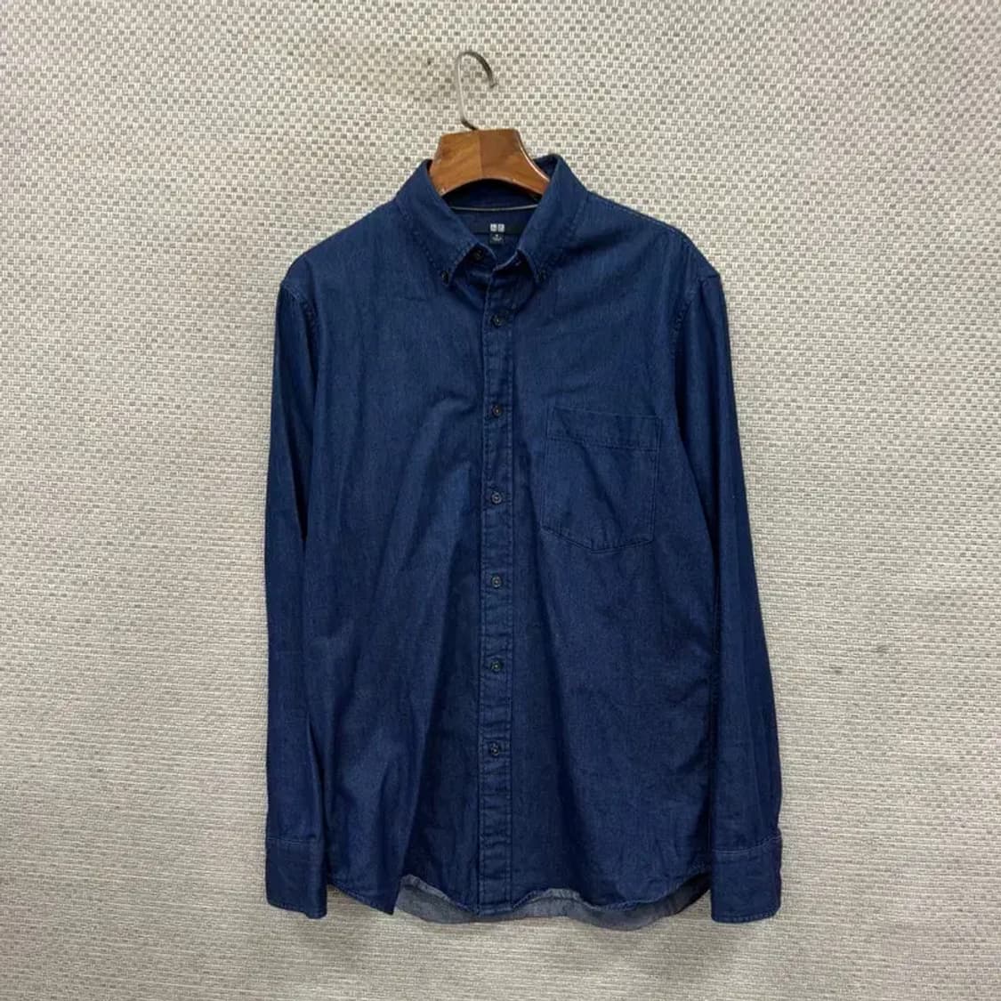 유니클로 캐주얼 포켓 데님 청셔츠 M A03324 상품이미지1