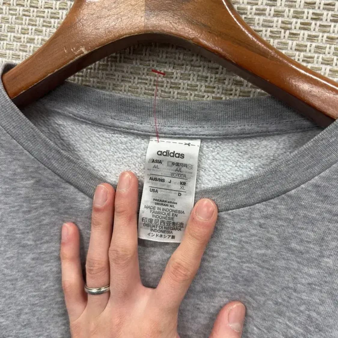 아디다스 캐주얼 스펠아웃자수 약기모 스웻셔츠 맨투맨 XL A03328 상품이미지3