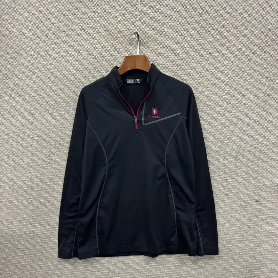 블랙야크 아웃도어 자수로고 반집업 긴팔티 95 A03429 상품이미지1