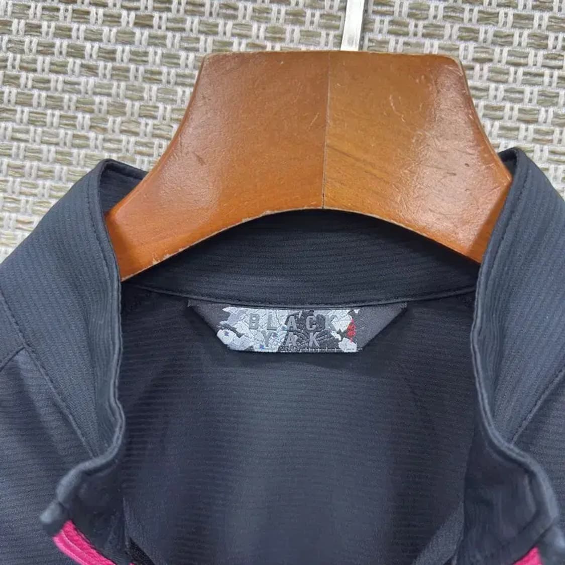 블랙야크 아웃도어 자수로고 반집업 긴팔티 95 A03429 상품이미지3