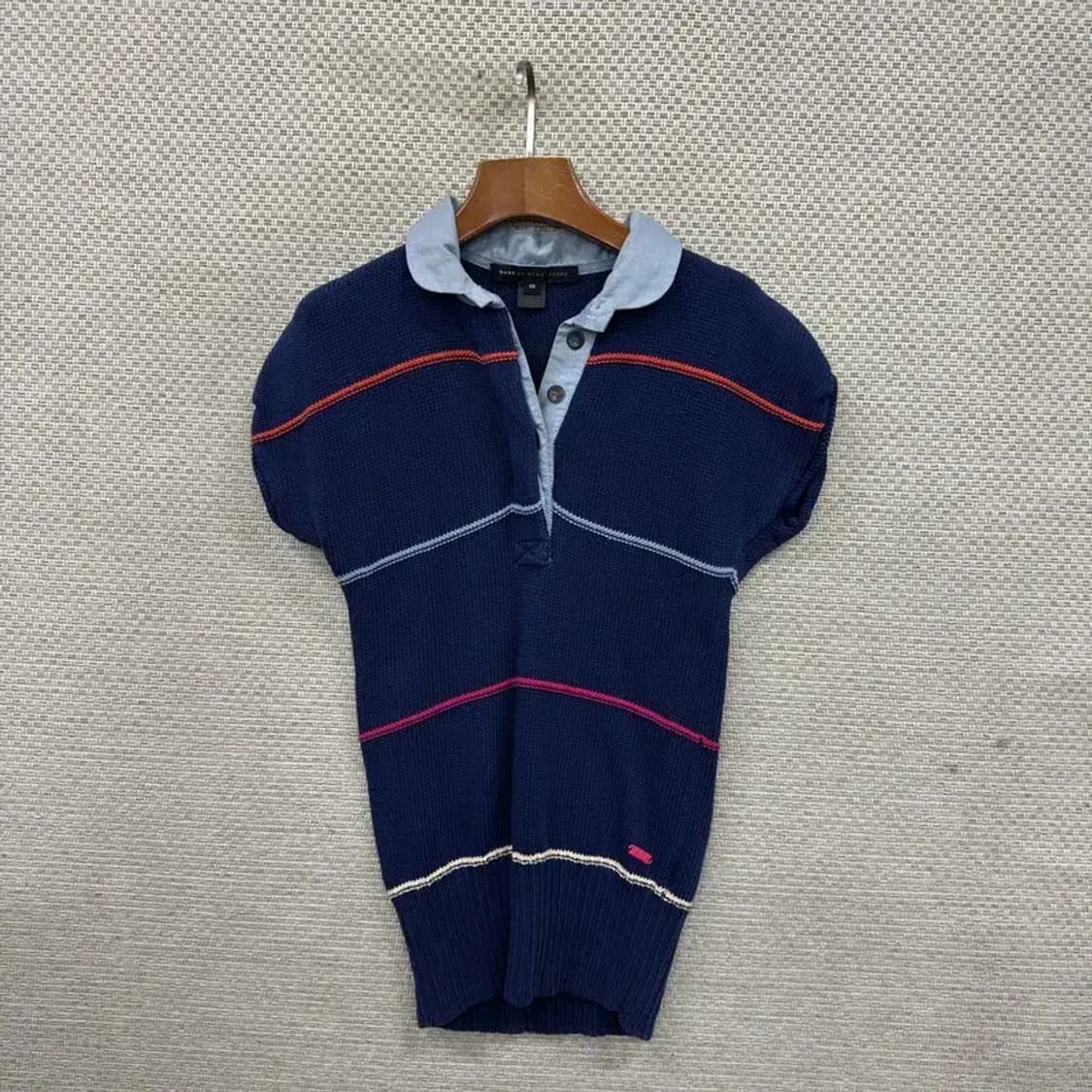 마크제이콥스 스트라이프 니트 반팔카라티 XS A03494 상품이미지1