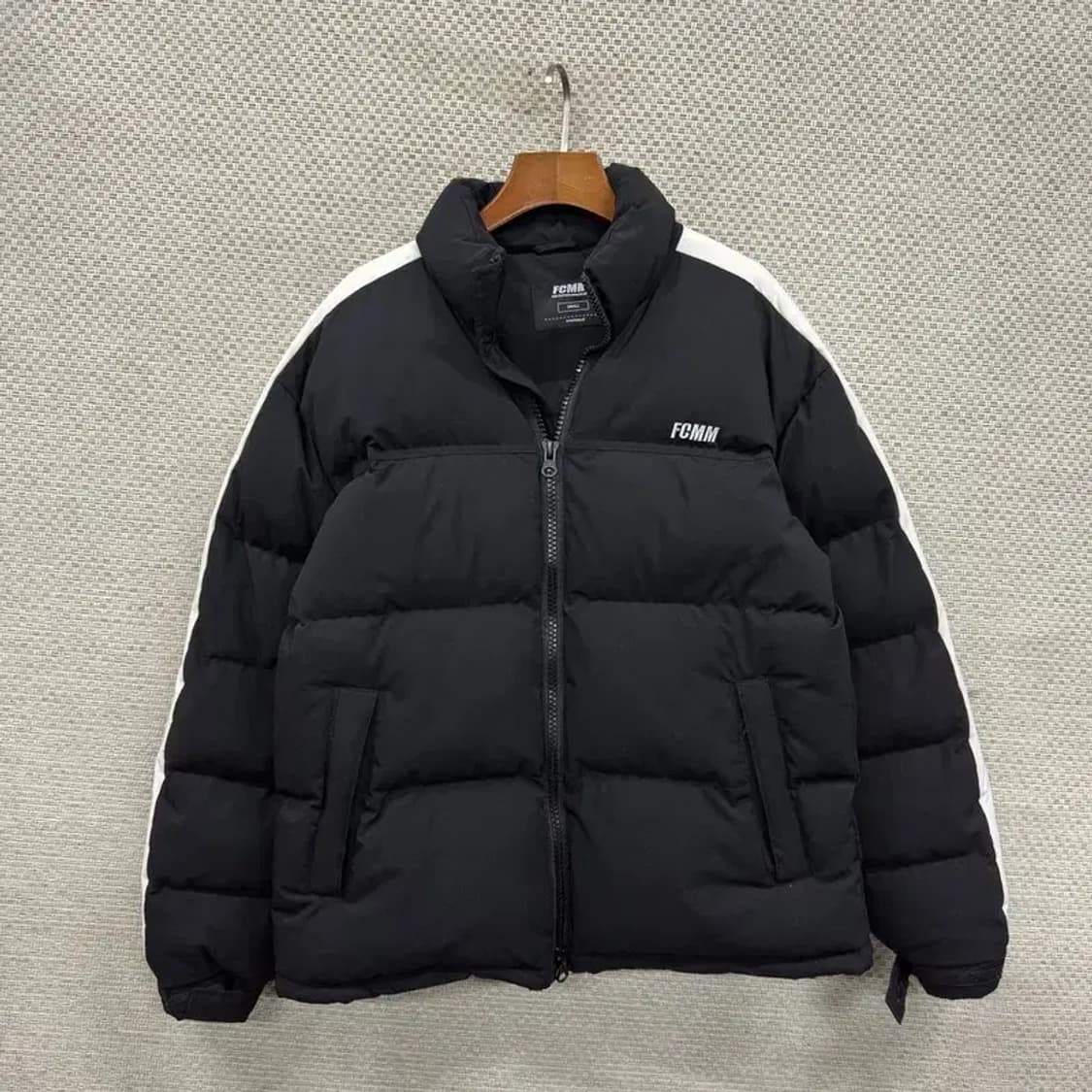 FCMM 캐주얼 블랙 자수 패딩 S A03497 상품이미지1